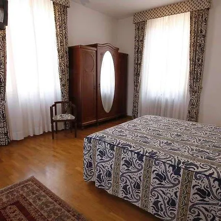 酒店 Italia 皮昂比诺